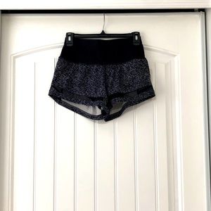 Lululemon black perfect pace shorts size 4
